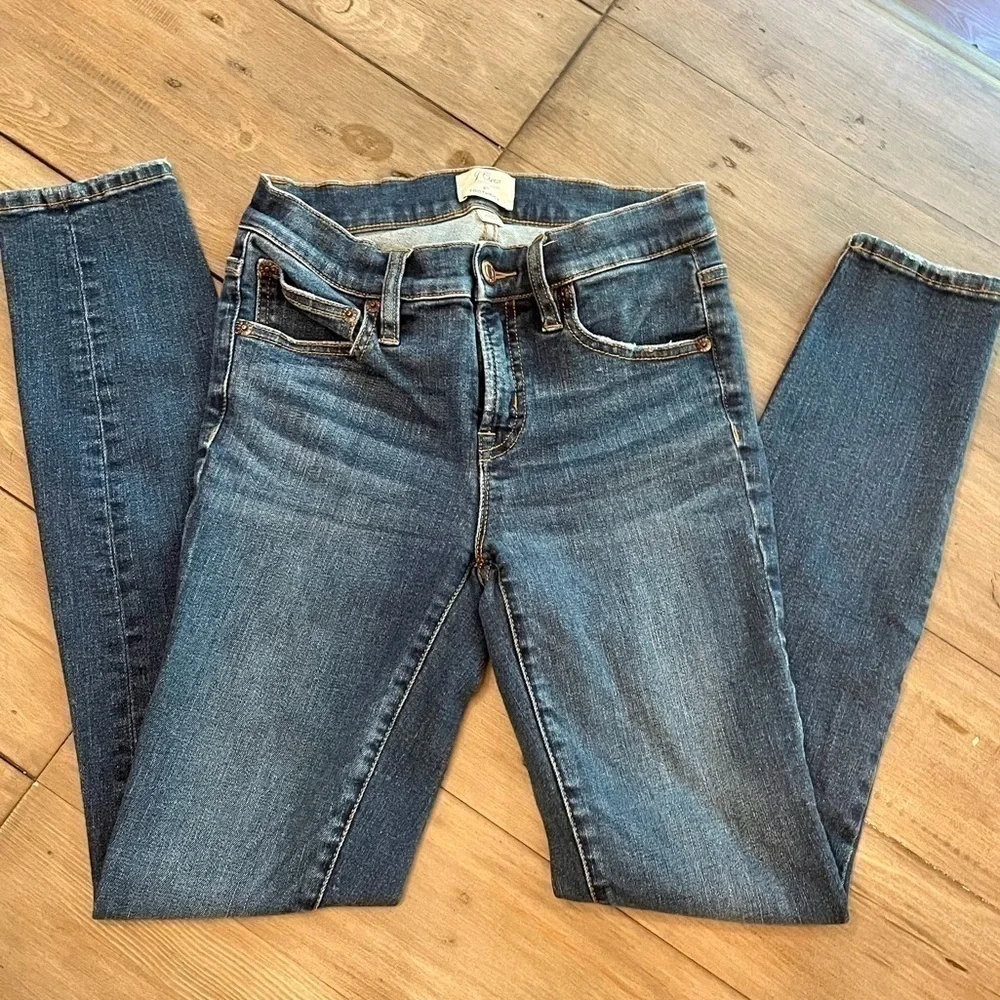 𝅺J Crew 8” Toothpick Skinny Ankle Jeans